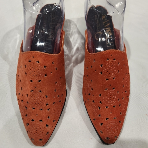 Sam & Libby Terracotta Suede Cutout Mules. Size 8.5 - Picture 3 of 9